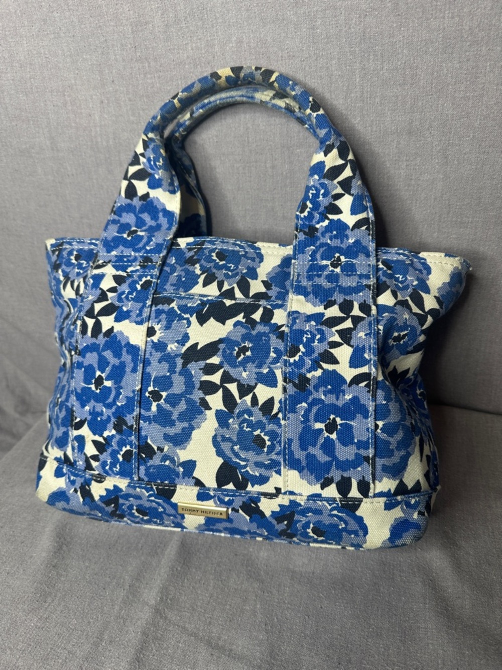 Tommy Hilfiger Blue and White Floral Canvas Tote Bag